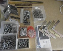 Nägel, Schrauben, Winkel, viele sp. gross Schrauben usw...