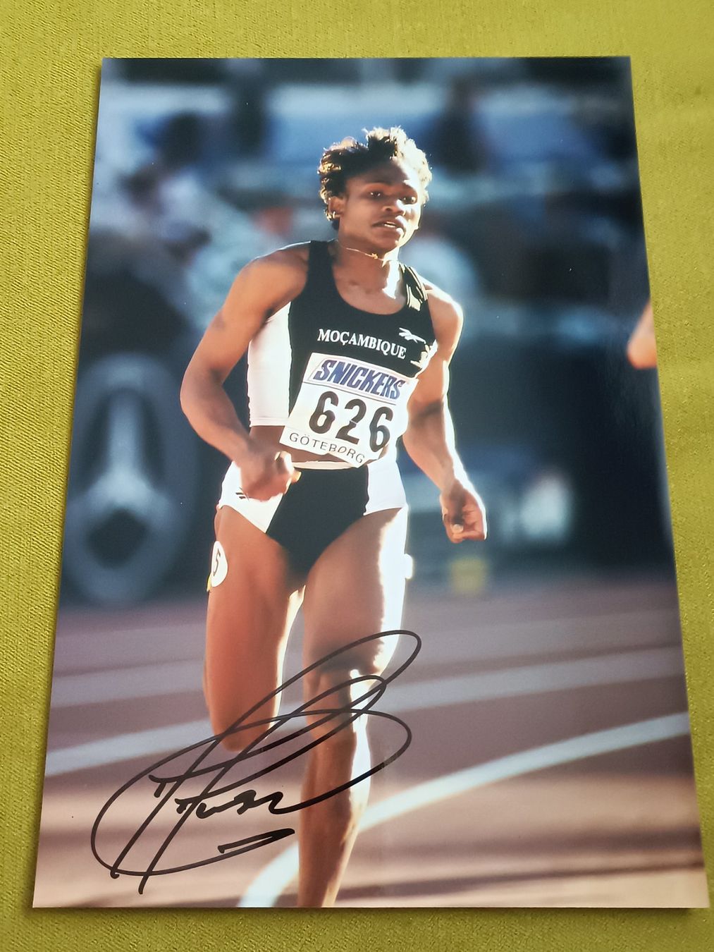 Autografi: Maria Mutola - 20x30 cm - Leichtathlet – Usato da Menziken venduto da Artographs