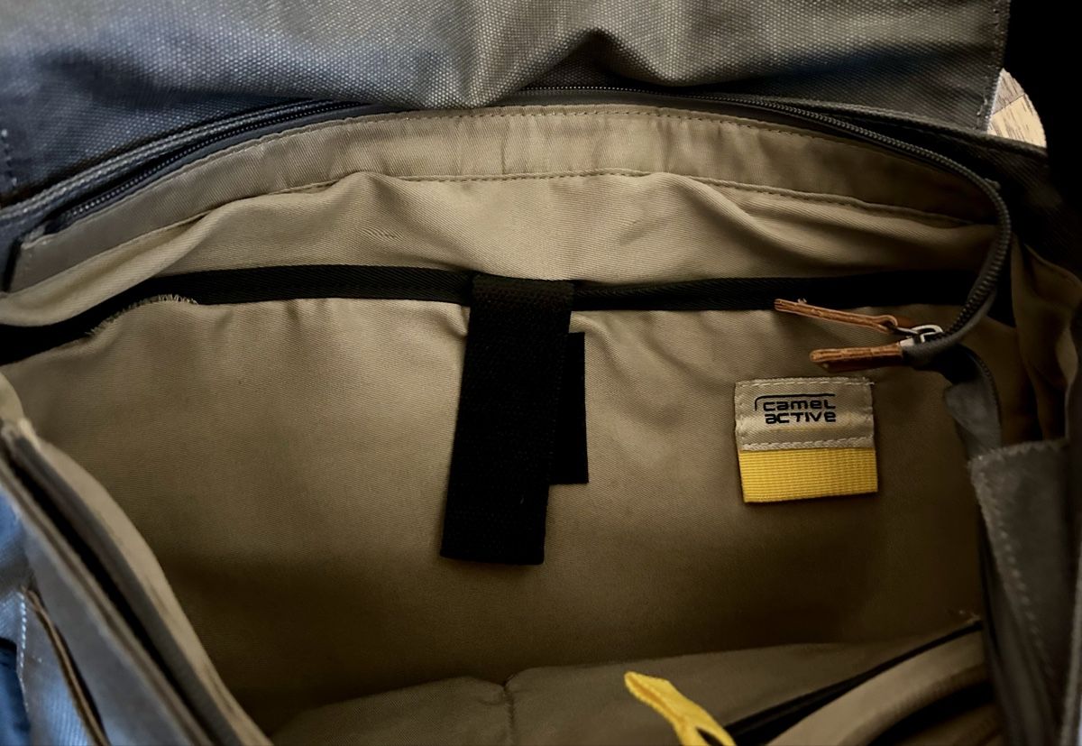Valigie & Borse: Camel active Messenger Bag – Usato da Seuzach venduto da Megane1 2