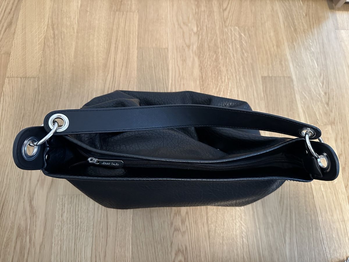 Sacs femmes: Handtasche schwarz – D'occasion à Ermatingen par nic_x2tf 3