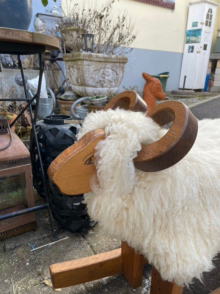 Sonstige Gartenschaukeln: Schaukel-Schaf – Gebraucht aus Forch von ESELSTEIN 1