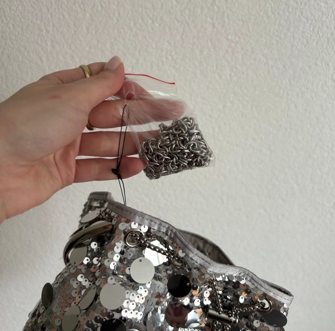 Anna Field Sacs femmes: Anna Field Pailletten Tasche Silber mit Kette  – D'occasion à Chur par faja7000 3