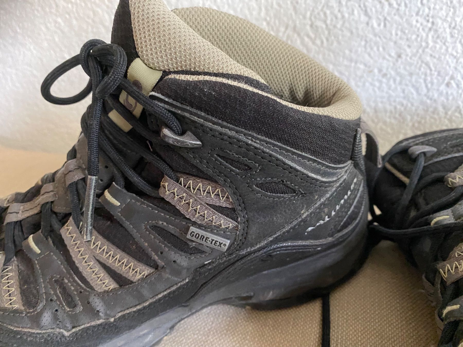 Salomon Scarpe per ragazzi: Salomon Gore-Tex Wanderschuhe,  Gr. 38 – Usato da Spiegel b. Bern venduto da corn2009 1