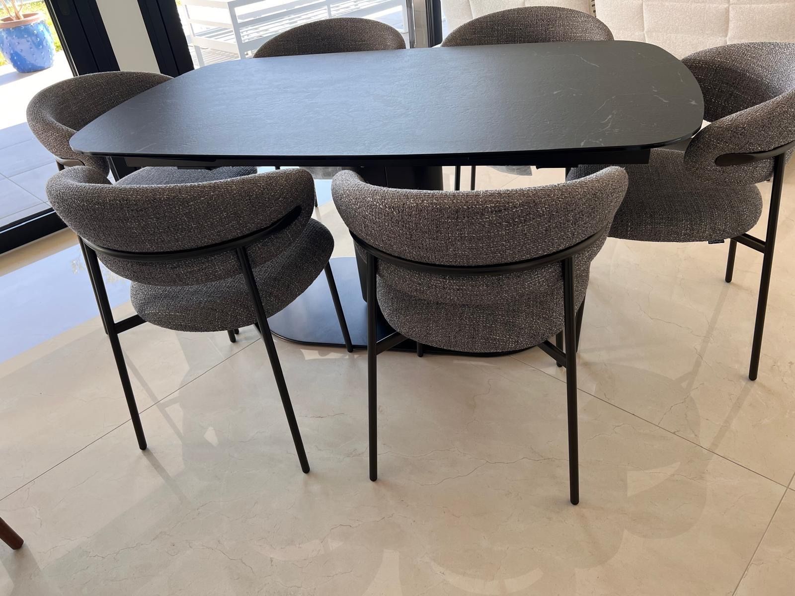 Calligaris Sedie: Calligaris table extensible et chaises 6 pièces – Usato da Pully venduto da bar_9vwp 6