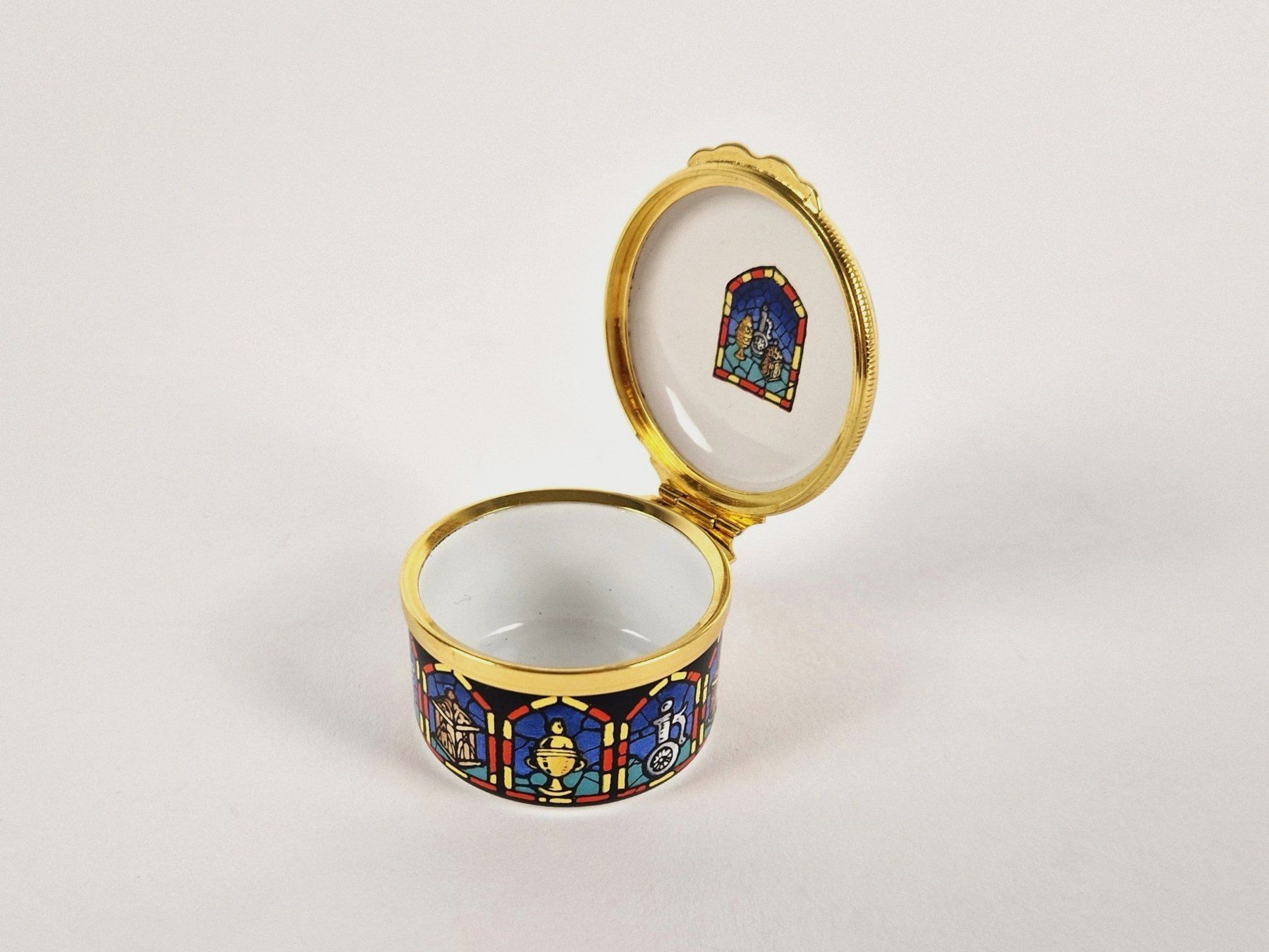Tutte le decorazioni: Halcyon Days Emaille-Dose 1989 – Usato da Basel venduto da Restwert_Basel 4