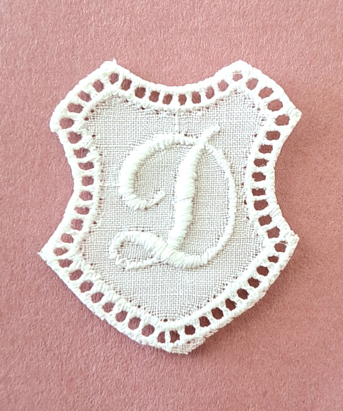 Tessuti: " D " Monogramme dentelle de coton ancienne - à  coudre – Nuovo (secondo la descrizione) da Hauterive NE venduto da ali_vintage