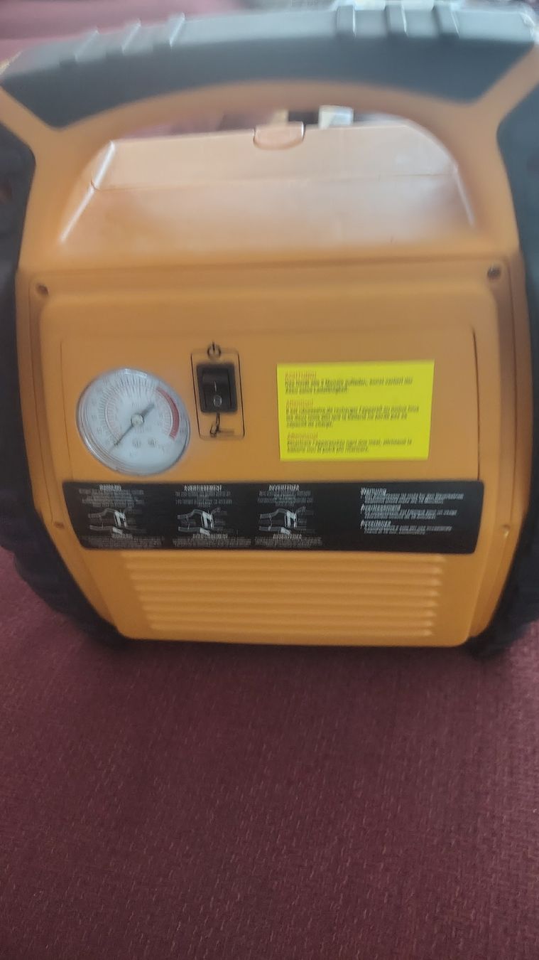 Chargeurs de batterie: Starthilfe Geraet mit Kompressor und Powerbank – Défectueux à Suhr par nogil 1