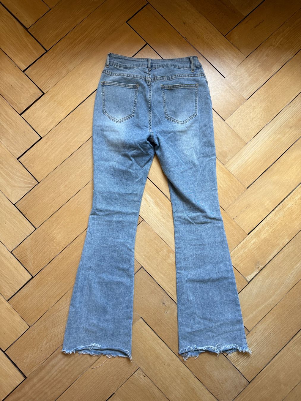 Shein Jeans: Flared Jeans hellblau S – Gebraucht aus Zürich von Diazaio 2