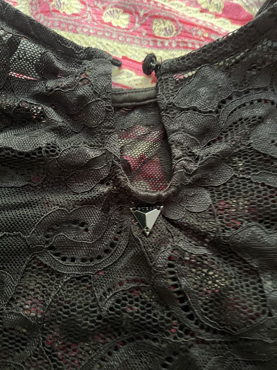 Guess Top: Schwarzes Spitzenoberteil, Grösse S mit unter Top – Nuovo (secondo la descrizione) da Baden venduto da Sandra148 1