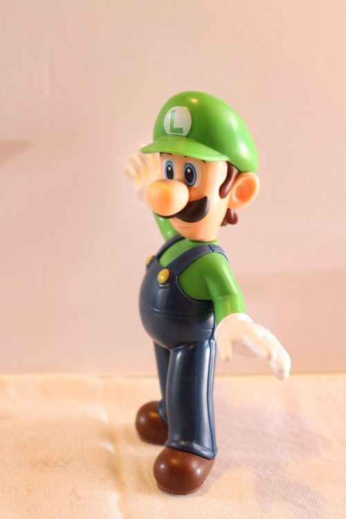 Nintendo 23 cm Figurine de Super Mario Luigi