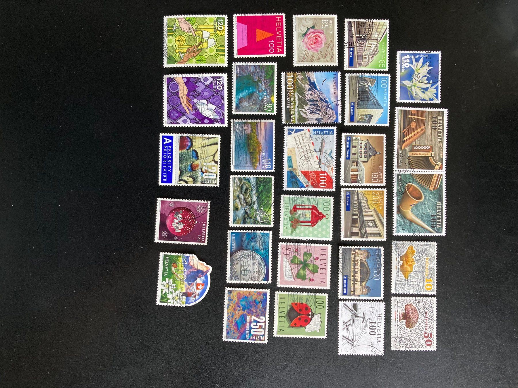 Tutti i francobolli: Schweiz, 500+ Briefmarken # – Usato da Hermetschwil-Staff venduto da sta_6fjv 5