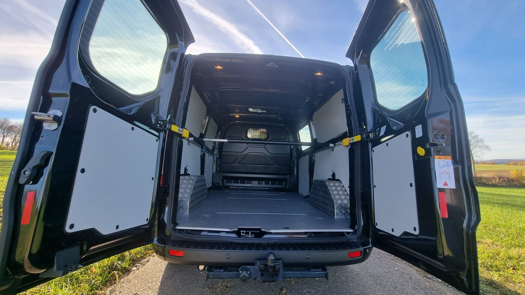 Ford Nutzfahrzeuge: Ford Transit Custom 320 L2 Trend – Gebraucht aus Wahlen von Veani 4