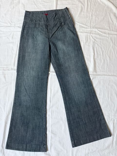 Vero Moda Jeans: Vero Moda, weite Jeans, grau-blau, Gr. 27/L32 – Nuovo (secondo la descrizione) da Basel venduto da Solaia28