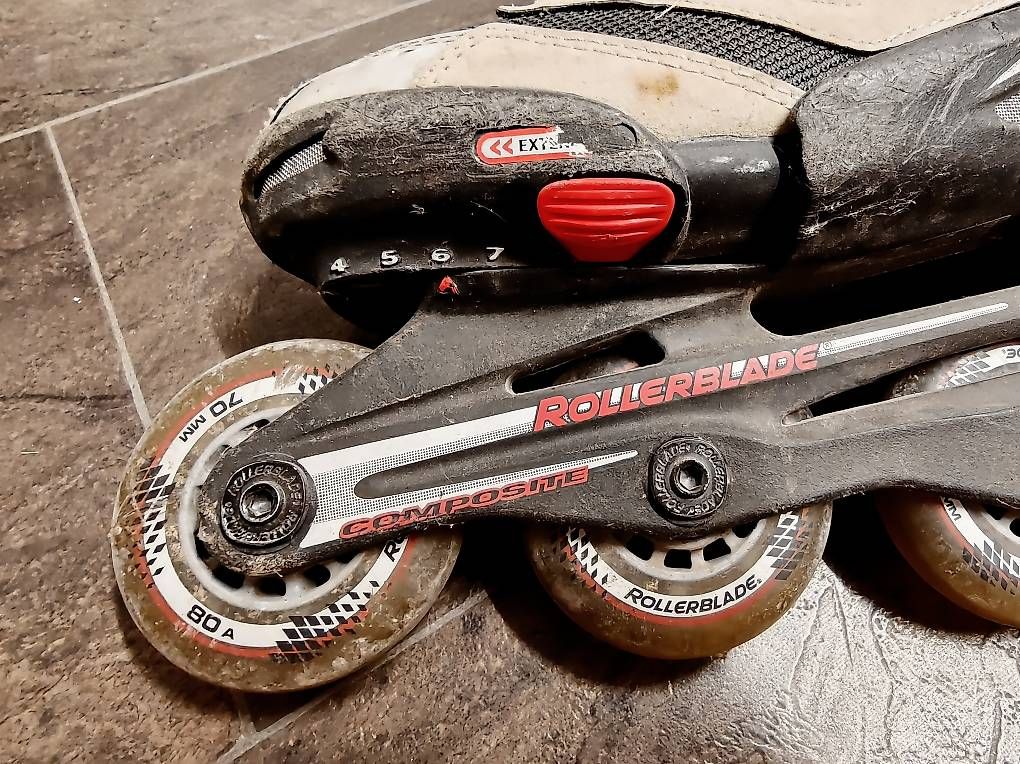 Pattini in linea & Pattini a rotelle: Rollerblade Inline Skates verstellbar Gr. 36-40, Kinder – Usato da Walenstadt venduto da Percy13 2