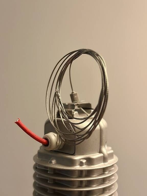 Lampade: Zumtobel Staff Industrielampe – Usato da Arbon venduto da salida02 2