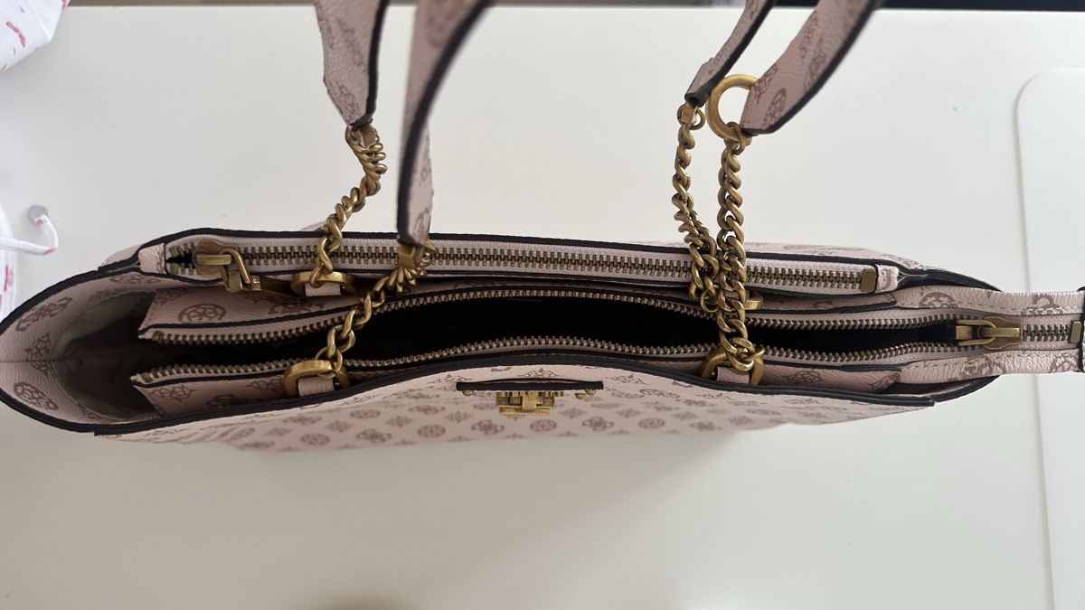 Guess Borse da donna: Guess Handtasche – Nuovo (secondo la descrizione) da Wettingen venduto da adr_p7zx 2