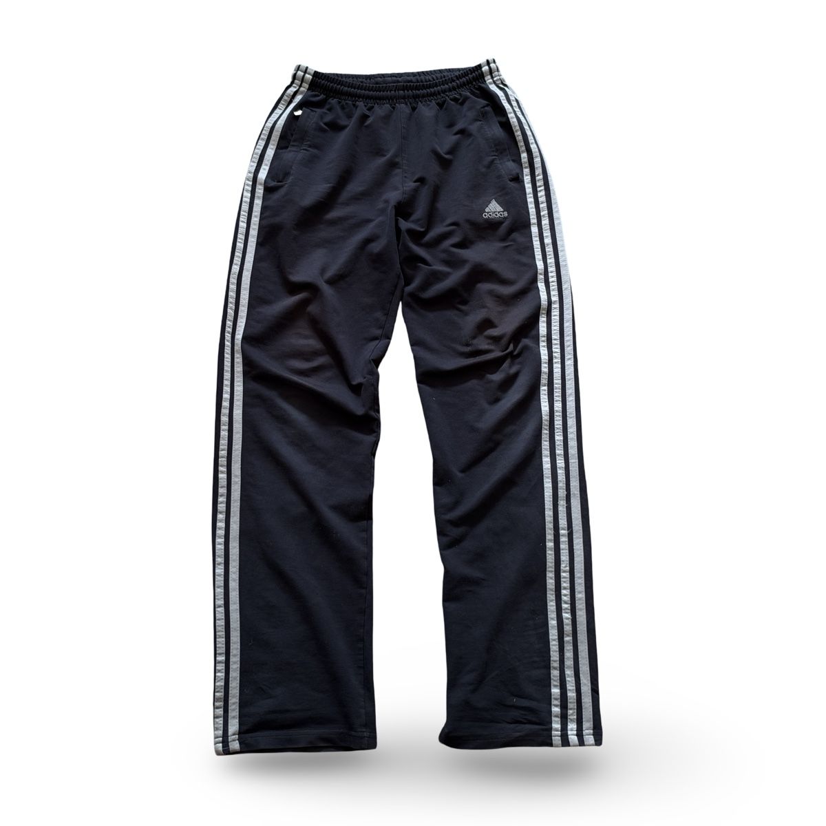Adidas Pantaloni: Vintage Adidas Trainerhose  – Usato da Basel venduto da Ankerkettenring 1