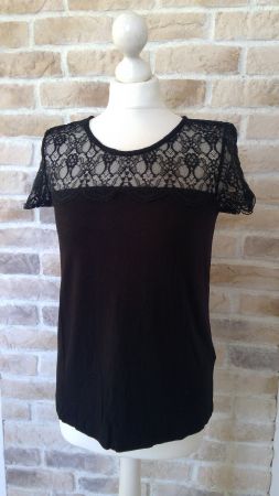 T-shirt noir avec dentelles VERO MODA, taille M, NEUF