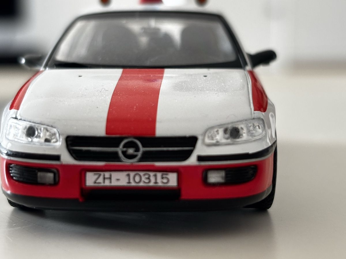 Opel Voitures modèles:  Opel Omega Schweizer Polizei 1994-1998 – D'occasion à Lausanne par pabernard 2