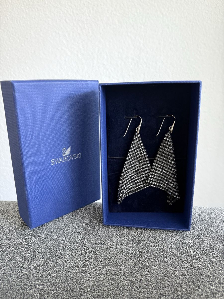 Swarovski Orecchini pendenti & Orecchini a lobo: Ohrringe Swarovski Dreieck im Karton – Nuovo (secondo la descrizione) da Ellikon an der Thur venduto da jana-sch