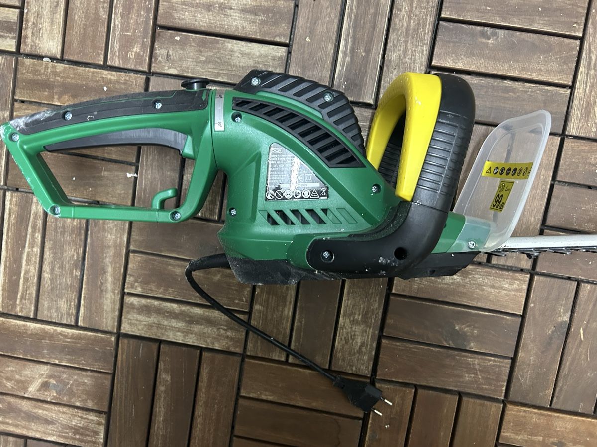 Tutti gli attrezzi: Heckenschere Elektro Okay 750W – Usato da Mühledorf SO venduto da Dania77 2