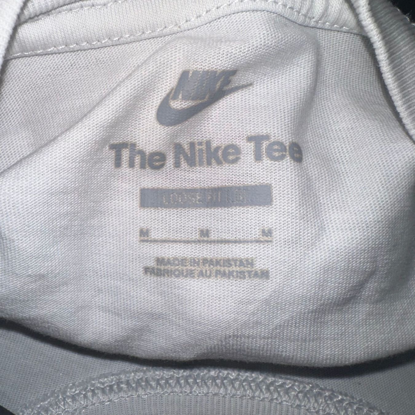 Nike T-shirt: Nike Tee White – Nuovo (secondo la descrizione) da Bern venduto da gia_jqj7 1