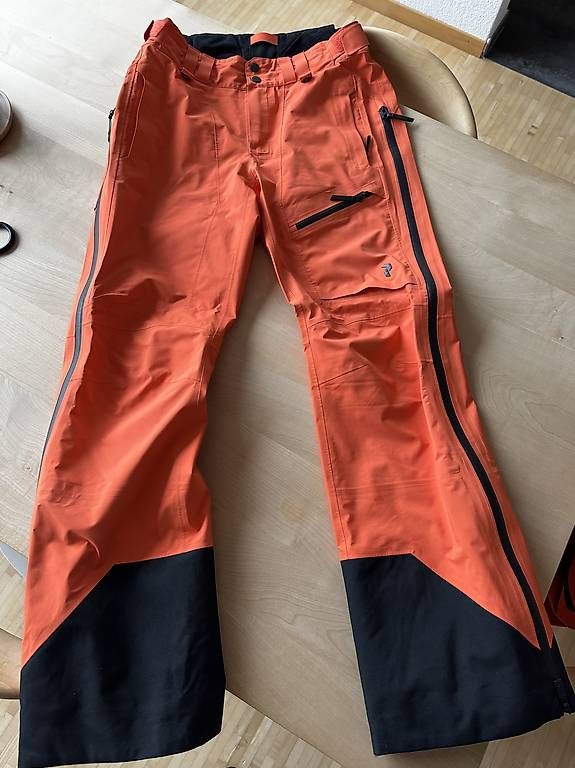 Peak Performance Completi, tute sportive e funzionali: Skianzug Damen Peak Performance – Usato da Stans venduto da ele_gp8z 1