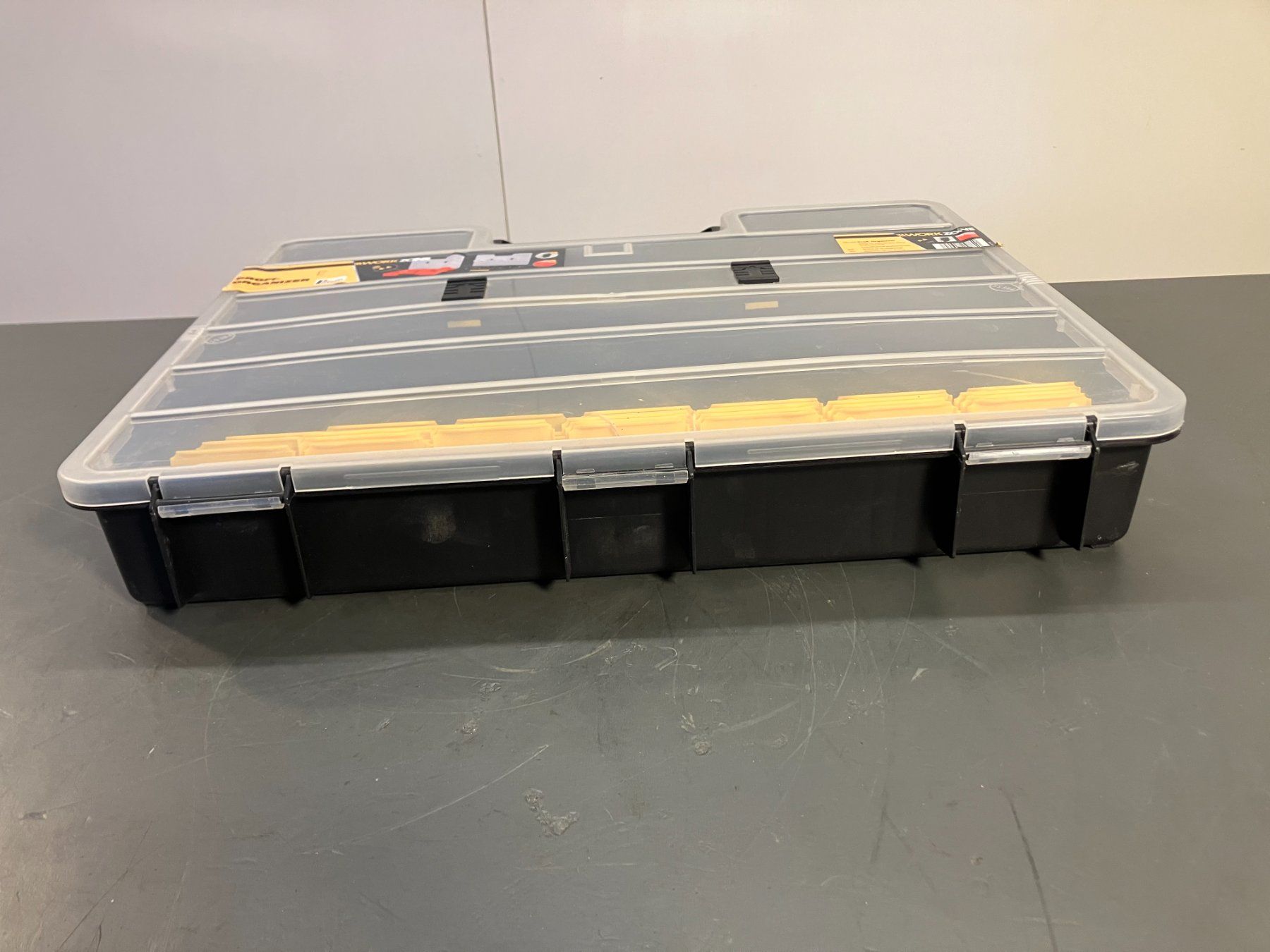 Reisekoffer: neuwert. Work Zone Profi Organizer Sortiment Koffer E ab 1.- – Gebraucht aus Lichtensteig von Buy24International 6