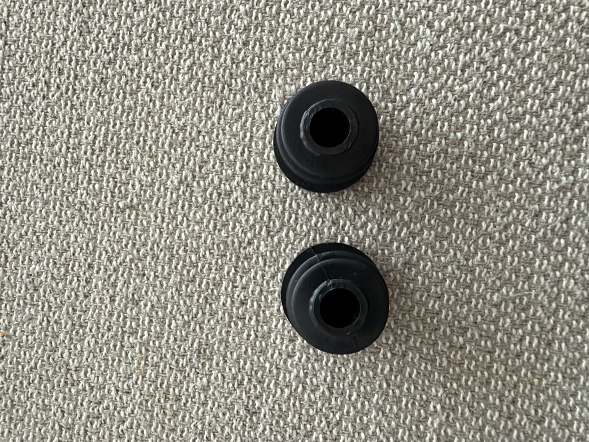 Sram Ersatzteile: SRAM Handlebar End Plugs Black Red  – Gebraucht aus Zürich von von_sj9s 3