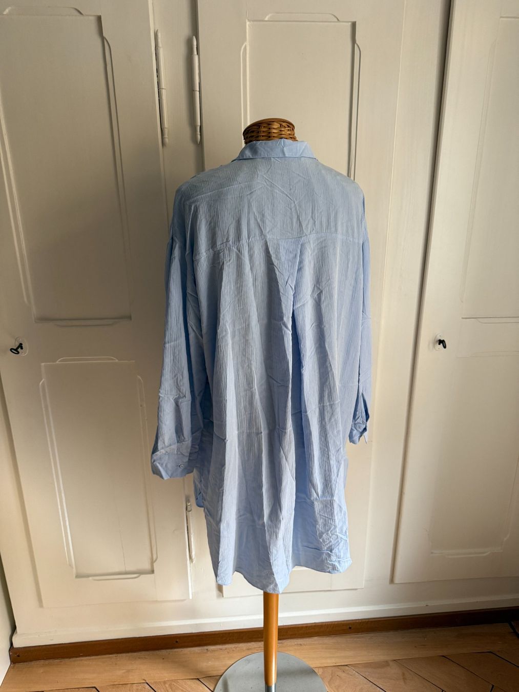 Zara Camicette: ZARA - Longbluse hellblau fliessend XS – Usato da Zürich venduto da Diazaio 2