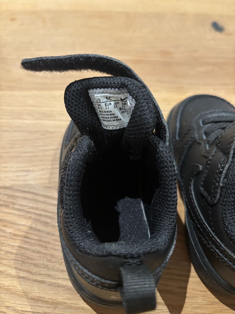 Nike Schuhe für Jungen: Nike Turnschuh Grösse 21 – Gebraucht aus Sutz von charis1411 2
