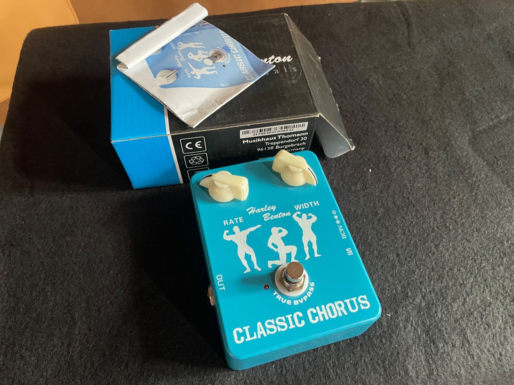 Harley Benton Musikinstrumente: Harley Benton Classic Chorus Pedal Effektpedal – Gebraucht aus Zürich von Arcana_Fail