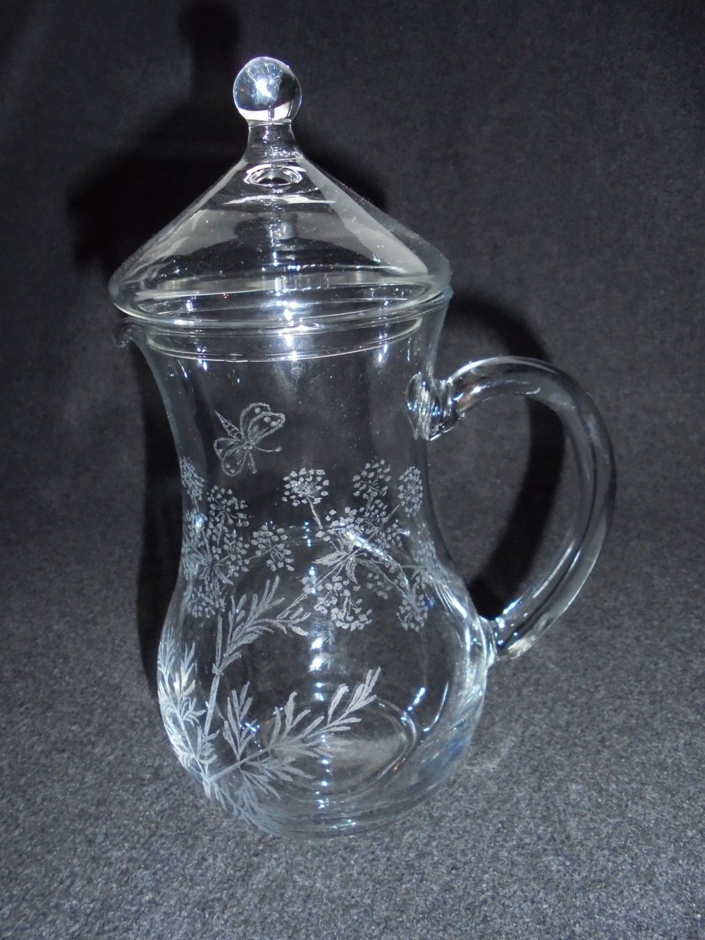 Karaffen: Glaskaraffe mit Deckel, graviert, Inhalt 1/2 Liter – Gebraucht aus Rüschegg-Heubach von Ofen111 1