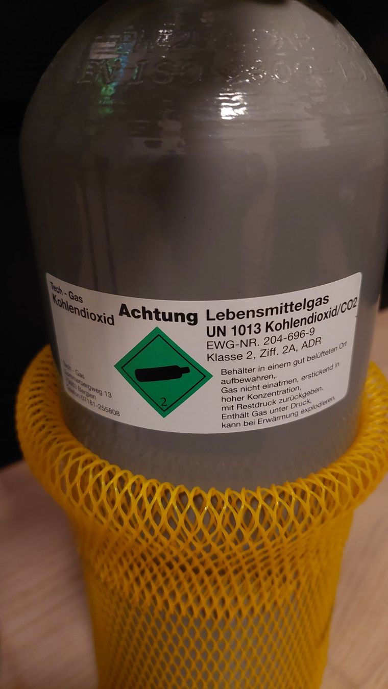 Aquarium: Komplettes Aquarium CO2-System mit Druckminderer – Gebraucht aus Wallisellen von gyrax 3