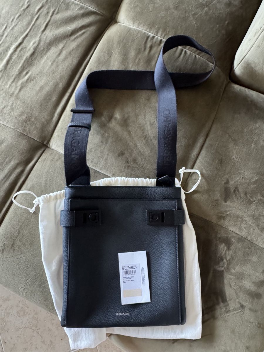 Salvatore Ferragamo Borse: Ferragamo Messenger Bag - Brand new  – Nuovo e nell'imballaggio originale da Zürich venduto da mrd_zn9f 3
