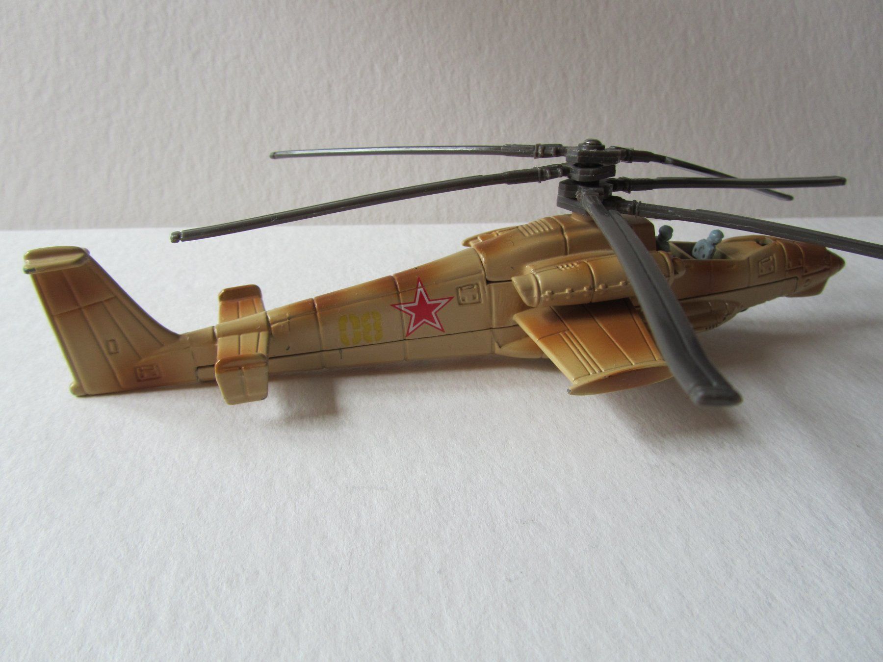 Kit di modellismo & Modellini statici: Helikopter Militär von Ertl – Usato da Weiningen ZH venduto da dietsch57 3