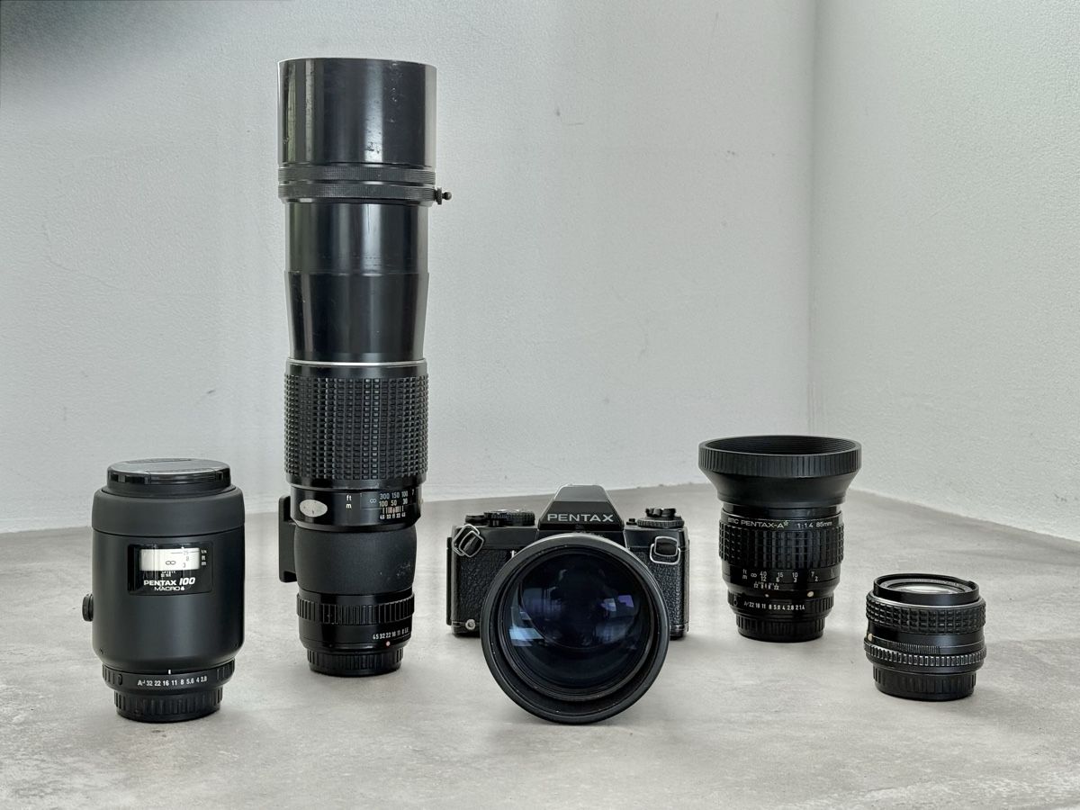 Pentax Fotocamera: Pentax LX Spiegelreflex Kamera-Set mit 5 Objektiven! – Usato da Heiden venduto da positivesoul