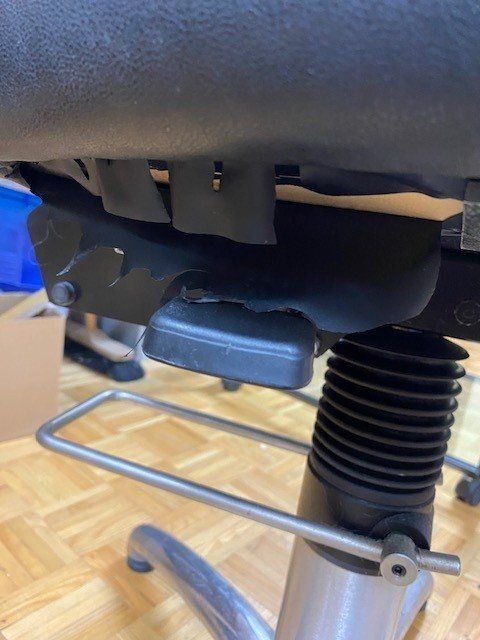 Fauteuils de soin: Friseursessel HNC – D'occasion à Winterthur par AltersheimSt.Urban 1