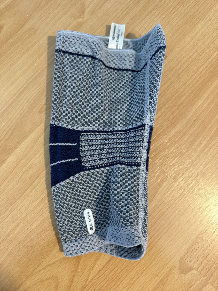 Genutrain Attrezzature mediche: Kniebandage Genutrain Bauerfeind Grösse 2 – Usato da Winterthur venduto da hachiscutecloset 1