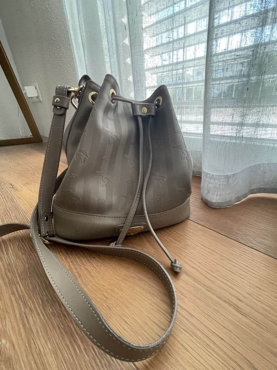 Maison Mollerus Sacs femmes: Maison Mollerus Beuteltasche in Taupe – D'occasion à Seuzach par raismais 1