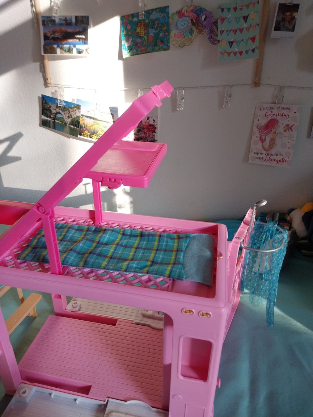 Barbie Case e mobili per bambole: Barbie 3-in-1 Super Abenteuer-Camper – Usato da Bern venduto da Epaddelw 6