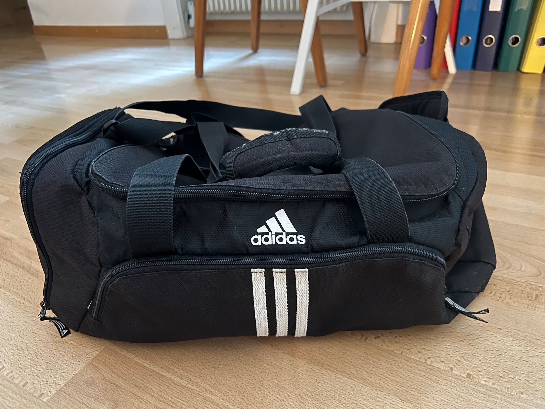 Adidas Taschen: Sporttasche – Gebraucht aus Bern von jil_8dxz