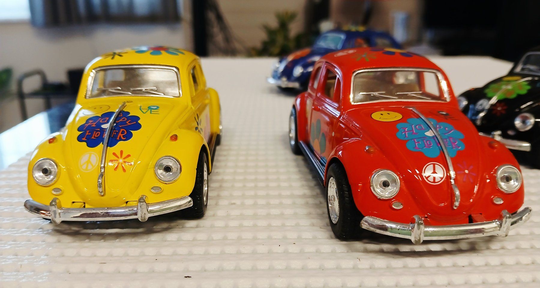 Giocattoli: VW Käfer (Set 4Stck) ca 1/32 "Flower Power" – Nuovo (secondo la descrizione) da Pfyn venduto da Wildwilli 4