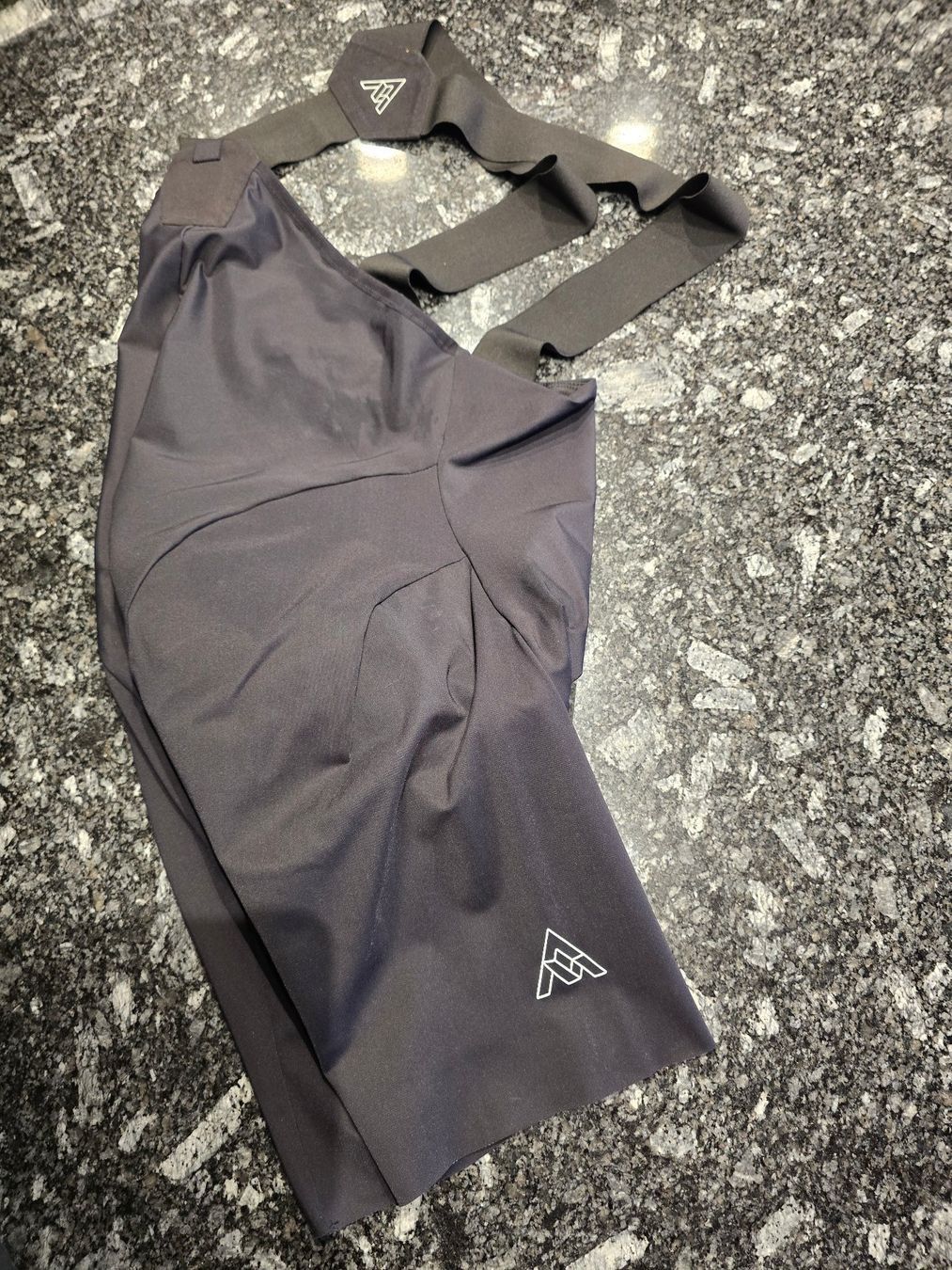 Pantalons: 7Mesh MK3 Bibshort – D'occasion à Domat Ems par parnifel