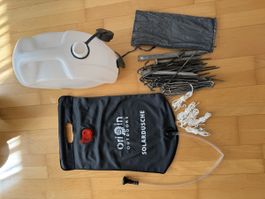 Camping Artikel Solardusche, Wasserkanister, Zeltherringe