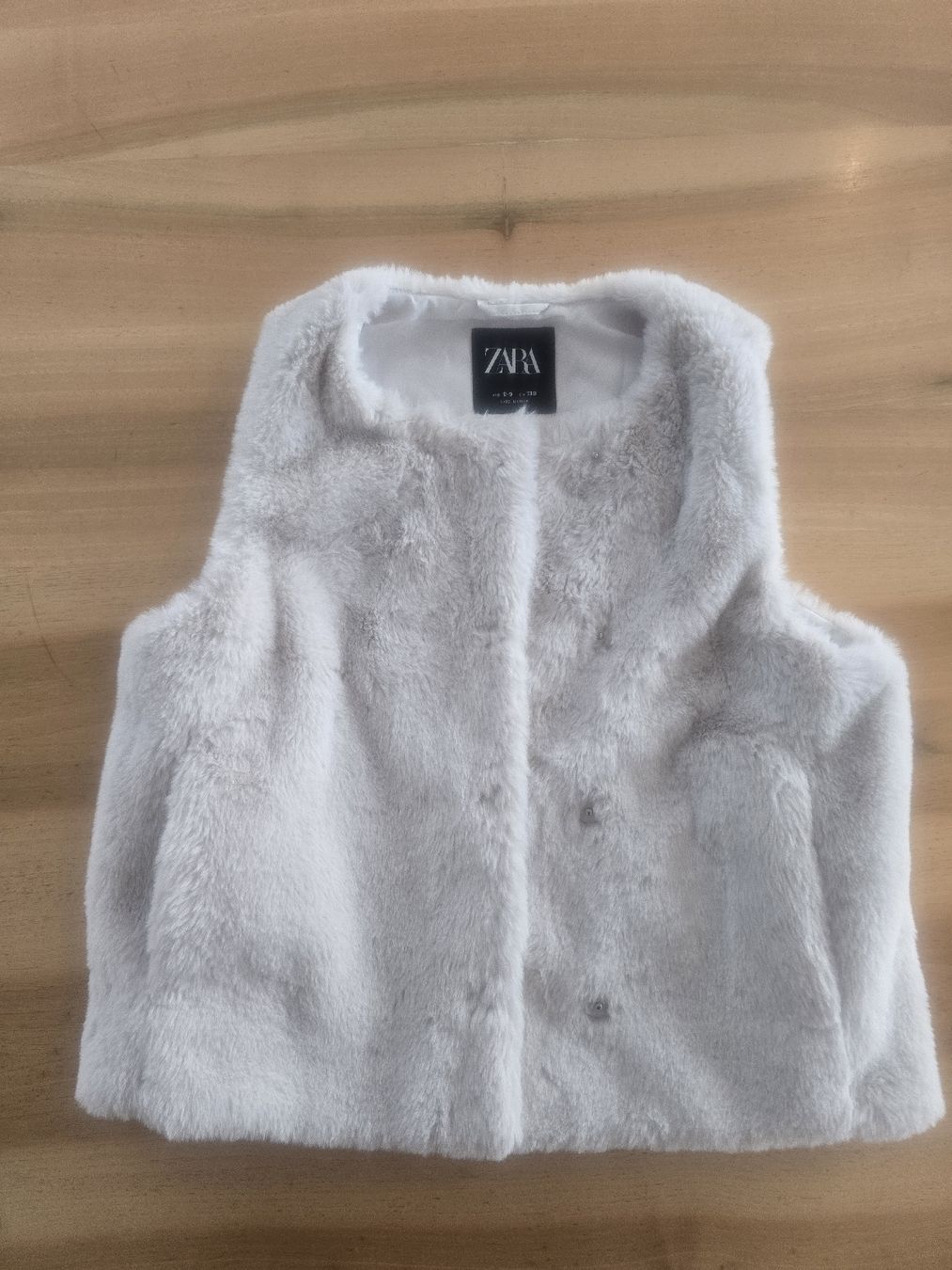Zara Altro abbigliamento per bambina: Zara Kunstfell Weste Gr.130 – Nuovo (secondo la descrizione) da Rorschacherberg venduto da Olgamedved 6
