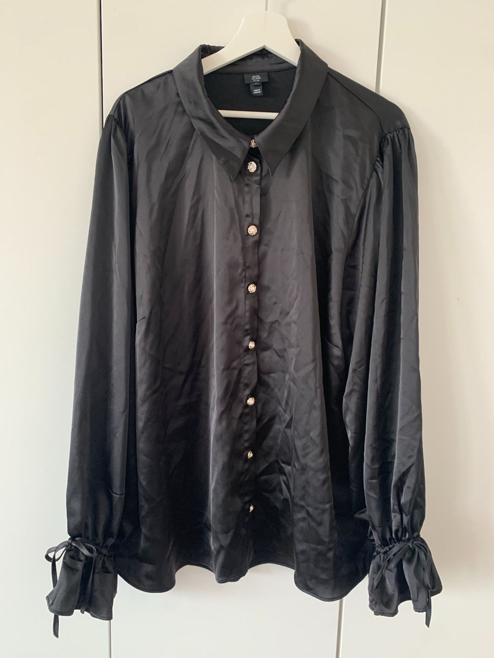 Camicette: Festliche River Island Bluse EUR 50 – Usato da Thalwil venduto da san_685y