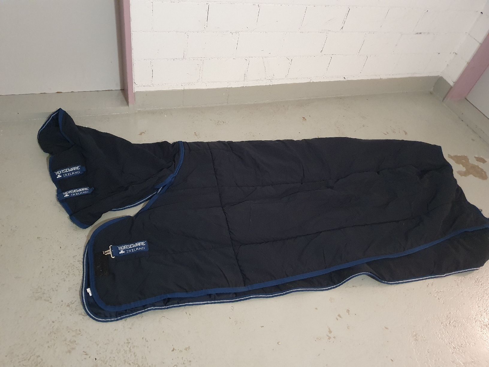 Decken: Stalldecke 145cm 330g – Gebraucht aus Matzingen von jes_b6vj