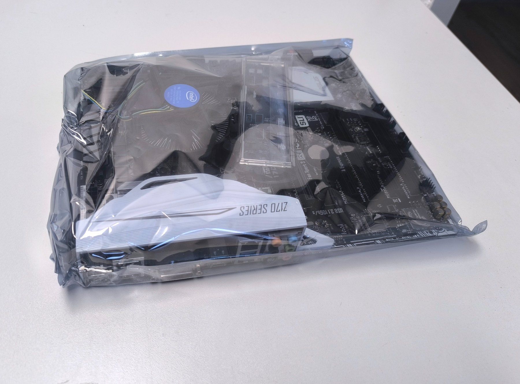 Asus Schede madri: Mainboard mit Prozessor – Usato da Wald ZH venduto da 89kingle 1