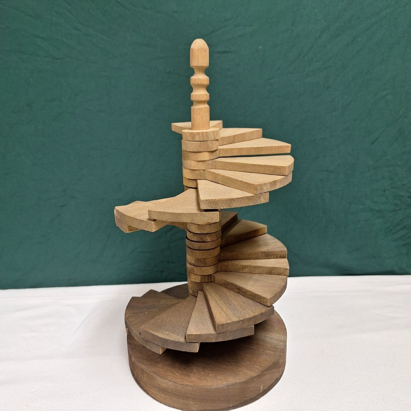 Tutte le decorazioni: Holz Treppe Modell, auch als schöne Deko – Usato da Winterthur venduto da Goldpipau